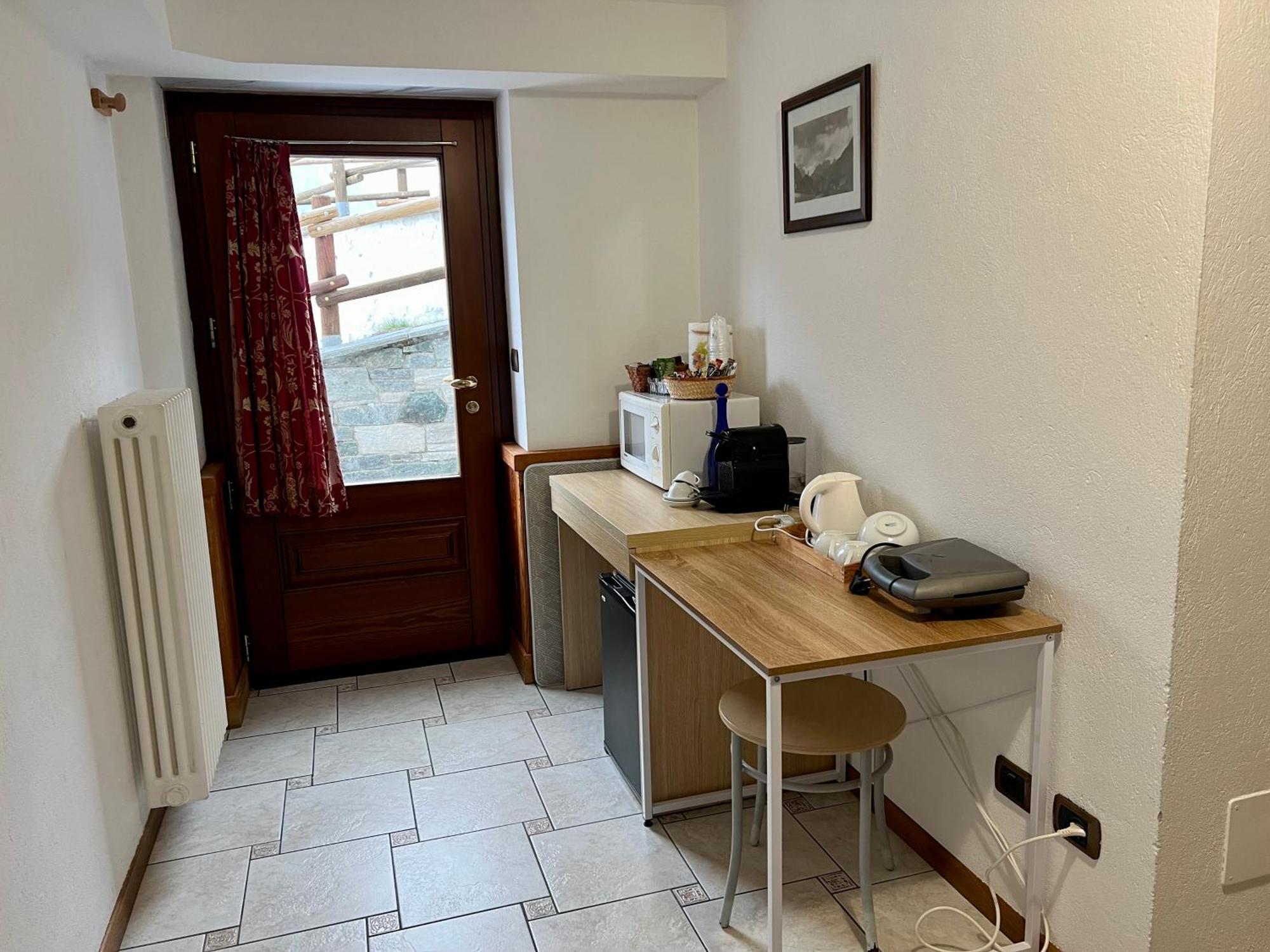 Affittacamere Buenavista Guest House Champoluc Habitación foto